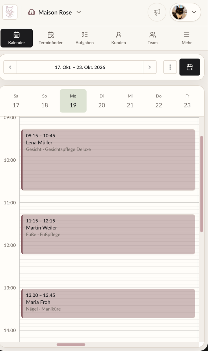 Weekly calendar of Miss Betty June on a phone
